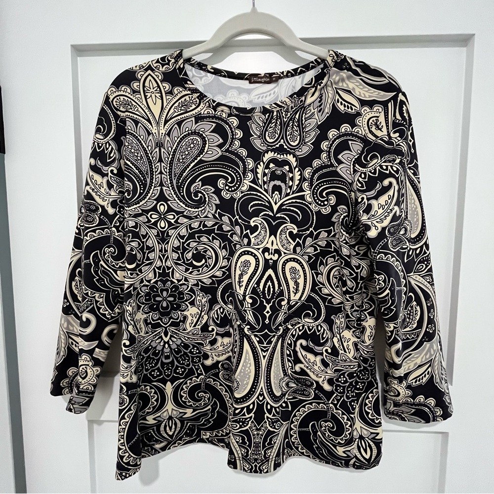 J McLaughlin Paisley Top 3/4 sleeves Stretch classic size Medium preppy